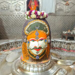भक्तों को दर्शन देने सुबह 4 बजे जागे बाबा महाकाल, पंचामृत अभिषेक के बाद रमाई गई भस्म