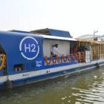 जलयान का शुभारंभ बृहस्पतिवार को नमो घाट से हुआ।