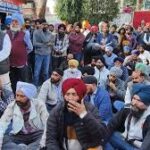 सिखों के गुरु के खिलाफ सोशल मीडिया पर एक युवक की ओर से की गई अभद्र टिप्पणी