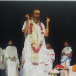 दुनिया विश्व युद्ध के मुहाने पर, सनातन से ही आएगी शांति : श्रीश्री रविशंकर