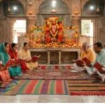 क्या महिलाएं कर सकती हैं सुंदरकांड का पाठ? यहां पढ़ें शुभ दिन और जरूरी सावधानियां