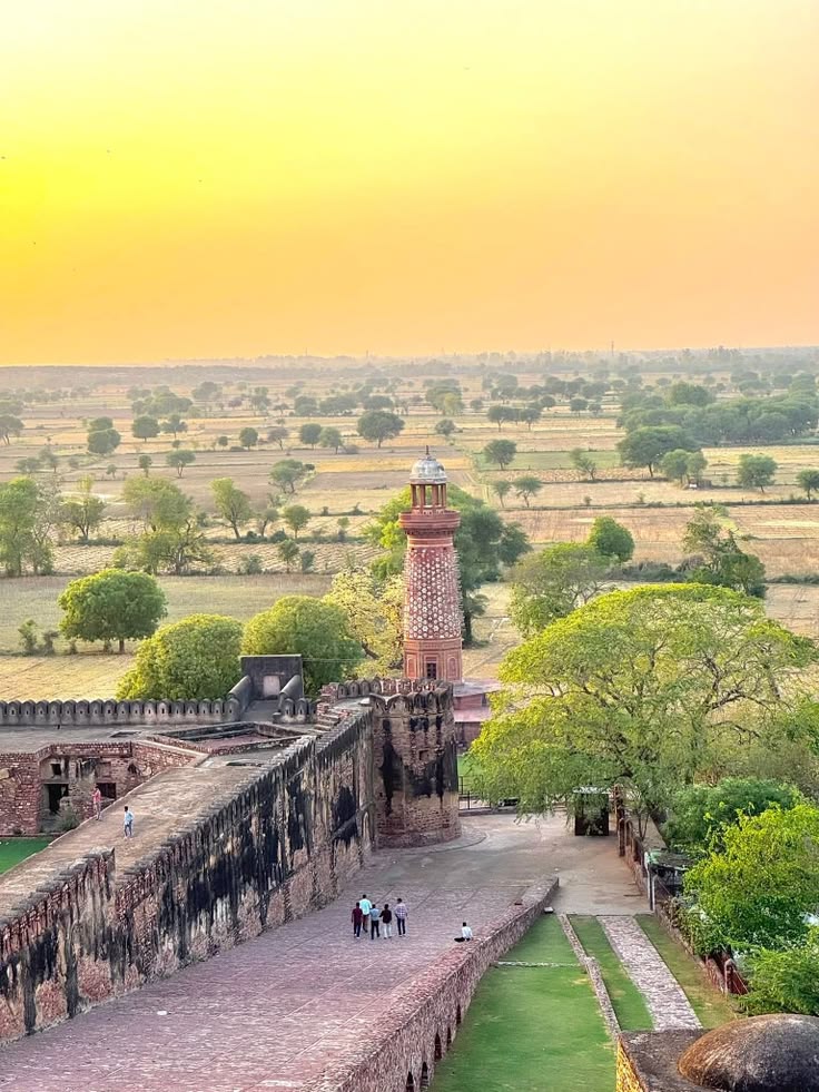 धौलपुर में मचकुंड मेले की शुरुआत, संतों ने किया शाही स्नान