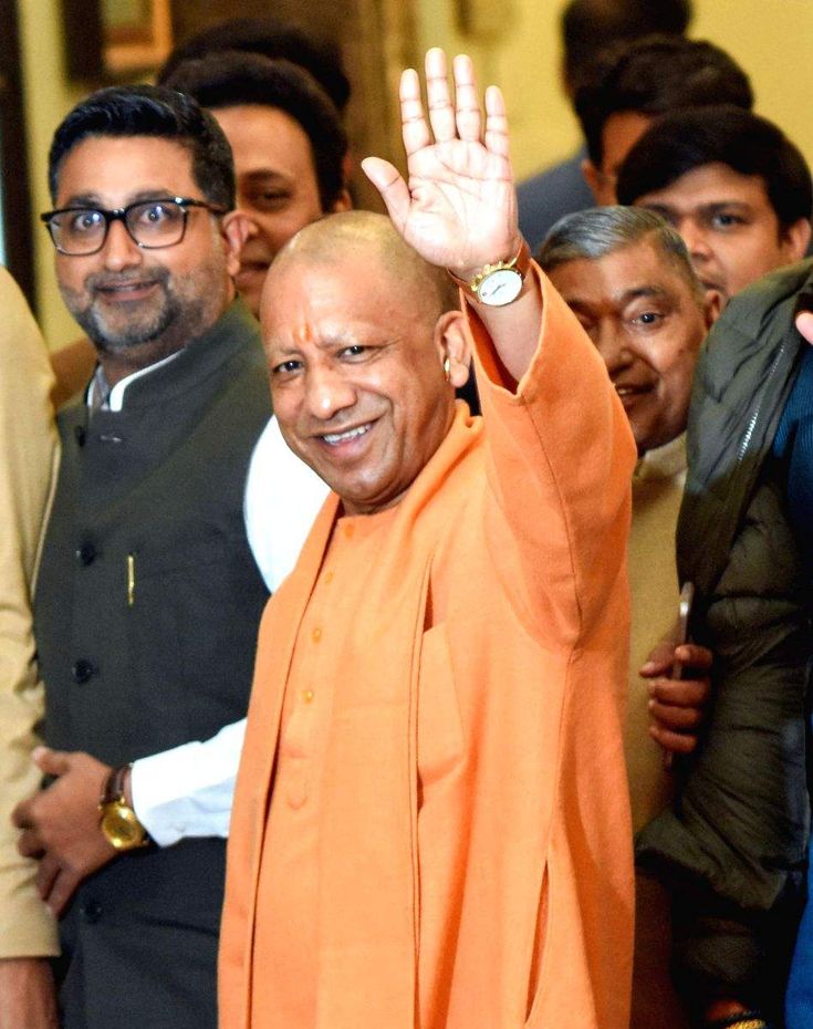काशी में CM योगी और हिमंत बिस्वा सरमा ने किए दर्शन